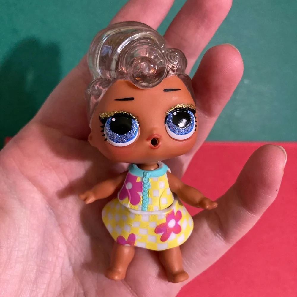 B1G2 - LOL Surprise Glitter Tot Doll - Buy 1, Get 2 FREE - Picture 1 of 4